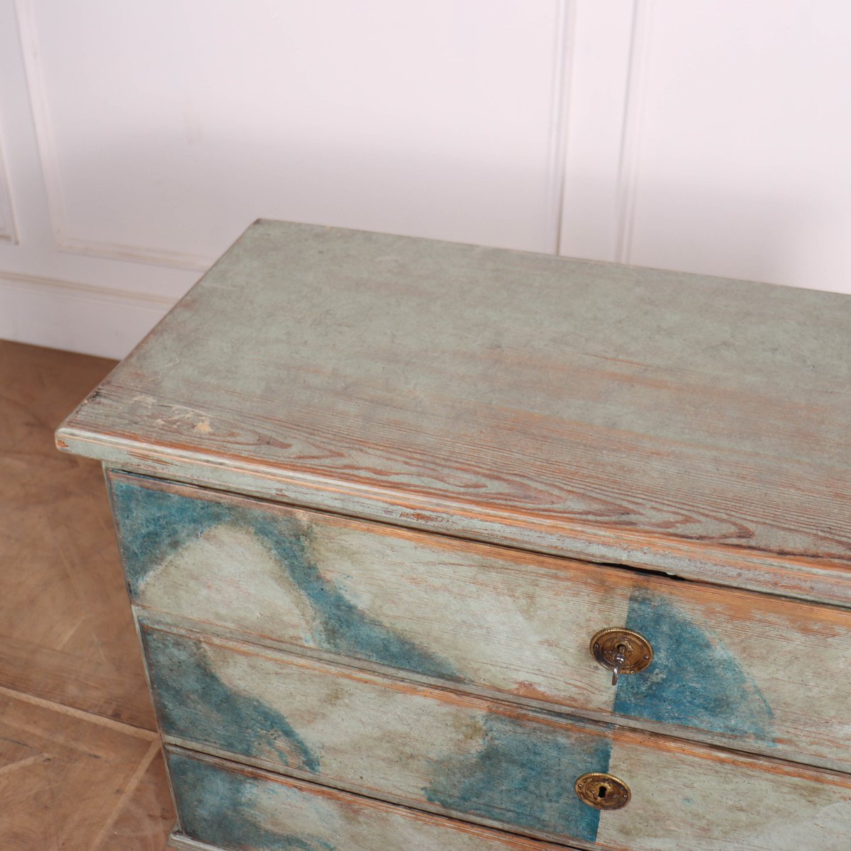 ArcadiaAntiques's tweet photo. Interesting little Swedish 3 drawer painted pine commode. 1820.
Price: £1,750
https://t.co/Yb5AwPidTP
#paintedpinecommodes #SwedishCommodes #littlecommodes https://t.co/eddYdW0cbr