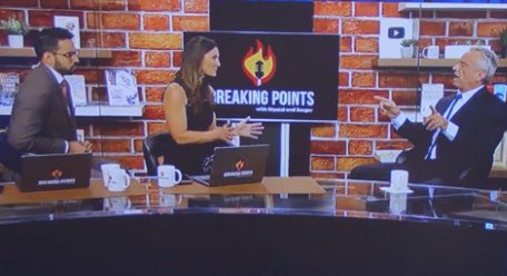 JustinMoreiraMD's tweet image. Brb unfollowing &amp;amp; unsubscribing from all #BreakingPoints. If Saagar wants his own show, I&apos;ll be happy to support, but Krystal proved herself to be someone I can&apos;t trust for reliable news with her lack of objectivity and reasoning or even basic interview skills like allowing your…