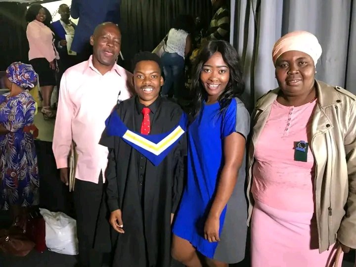 KG_Genius's tweet photo. It feels good , run your own show #SoftwareDeveloper #SystemDeveloper #informationtechnology #graduate2023 🎓 👩🎓 https://t.co/M81AdyHRX4