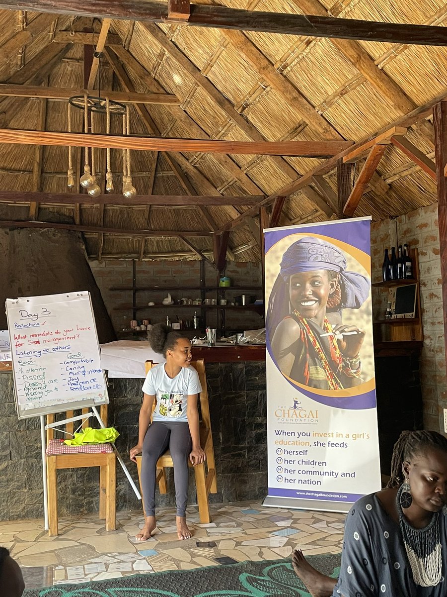 RitahSamantha's tweet photo. Attending the 3 days Peace Circle with the Creators of Peace facilitated by The Chagai Foundation provided me a lot of knowledge into Peace Creation in my life, family & my community 🇸🇸
And I got a certificate at the end of it 😍
#peacecircle #creatorsofpeace #SouthSudan #SSOT https://t.co/r3Ls6OlwrT