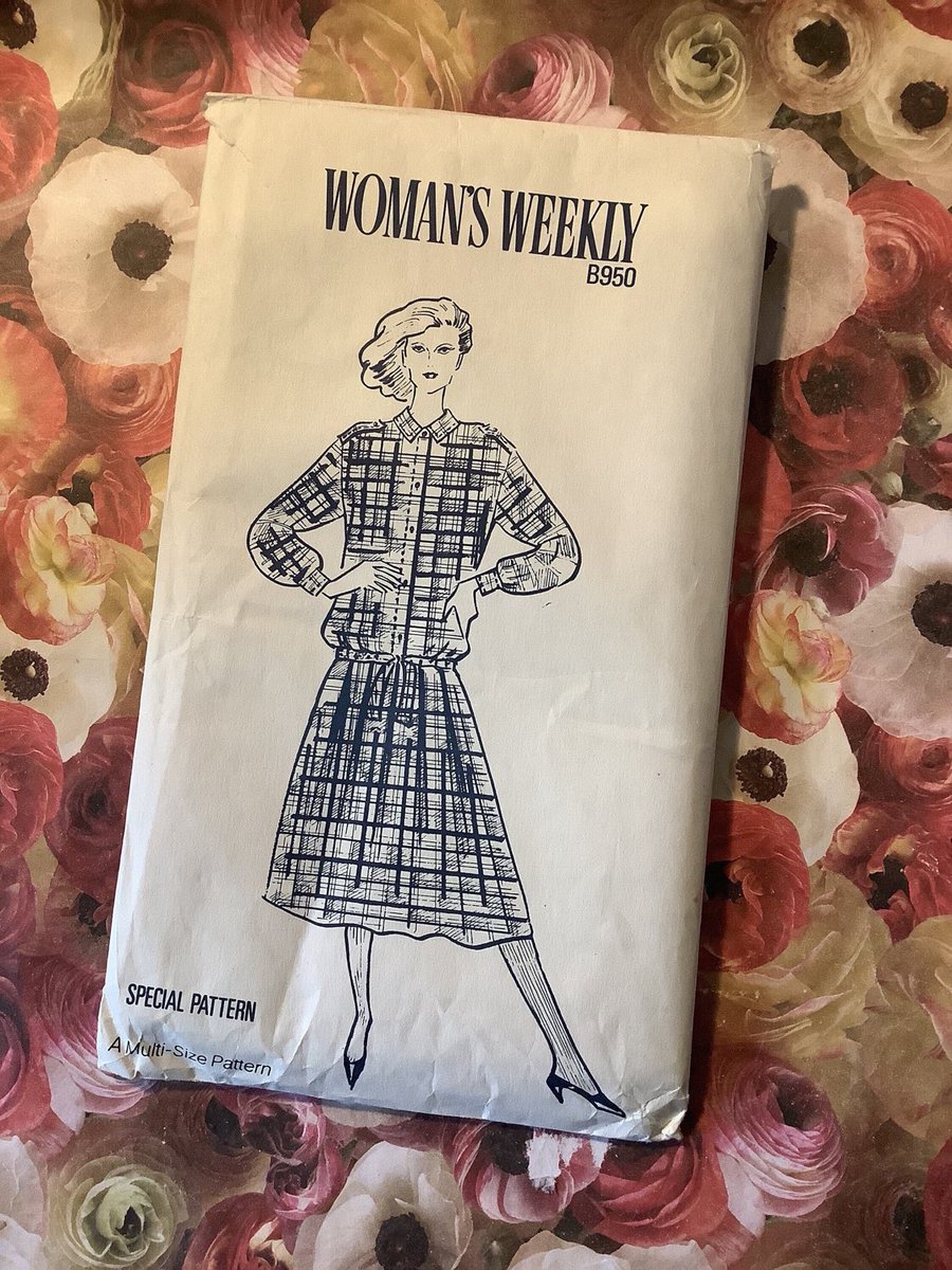 WatsonsVintage's tweet photo. NEW LISTING A WONDERFUL Uncut Dress Pattern in my #etsy shop: RARE #Vintage Uncut Circa #1980s Woman's Weekly #SewingPattern No B950 for Ladies Long Sleeved Dress in sizes 10-22 #1980sRetroFashion https://t.co/eMJyOyd55F #WomansWeekly #DressPattern #MultiSizePattern https://t.co/AYRFUzK7LL