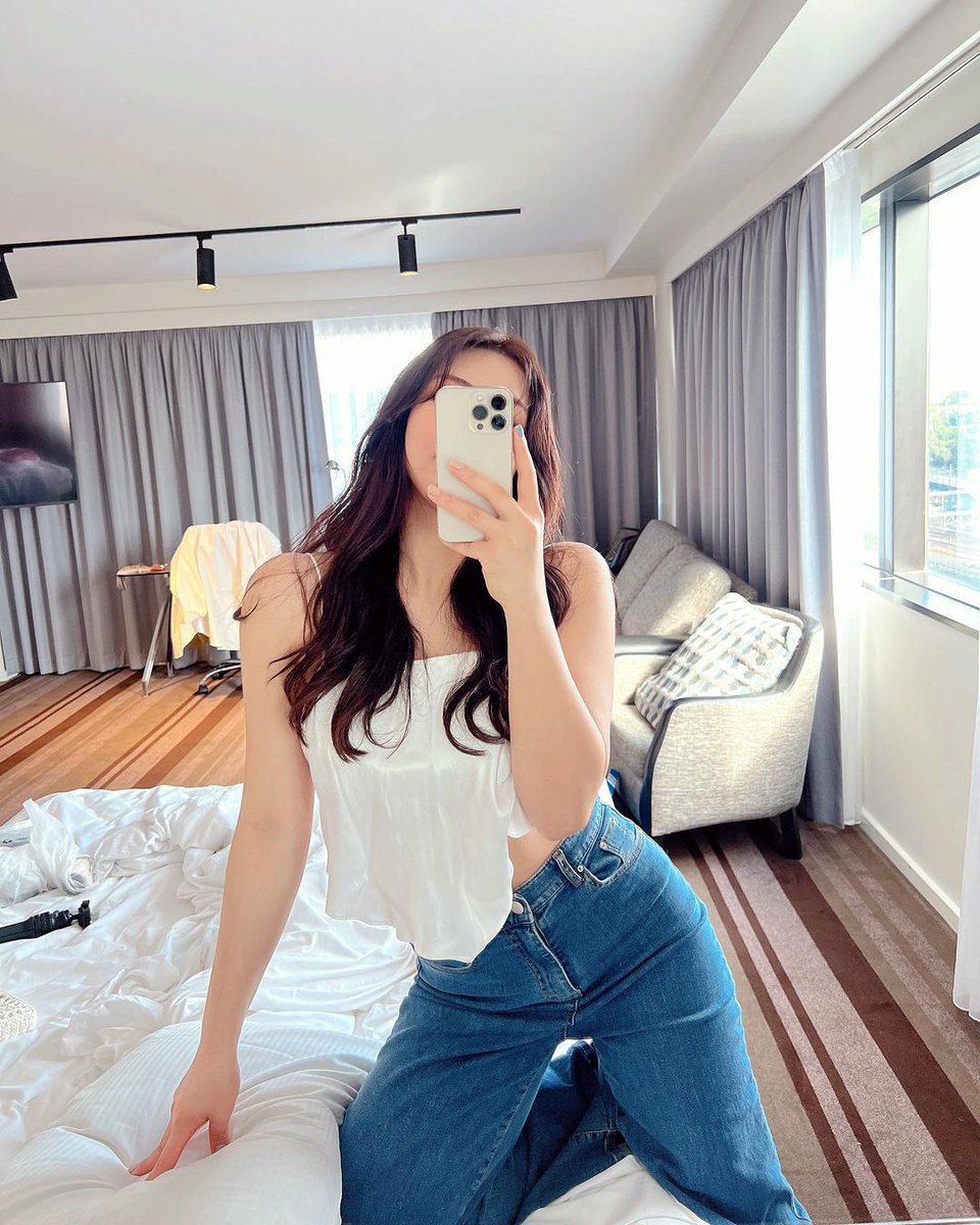 sweextyhxra's tweet image. Hello weekend!