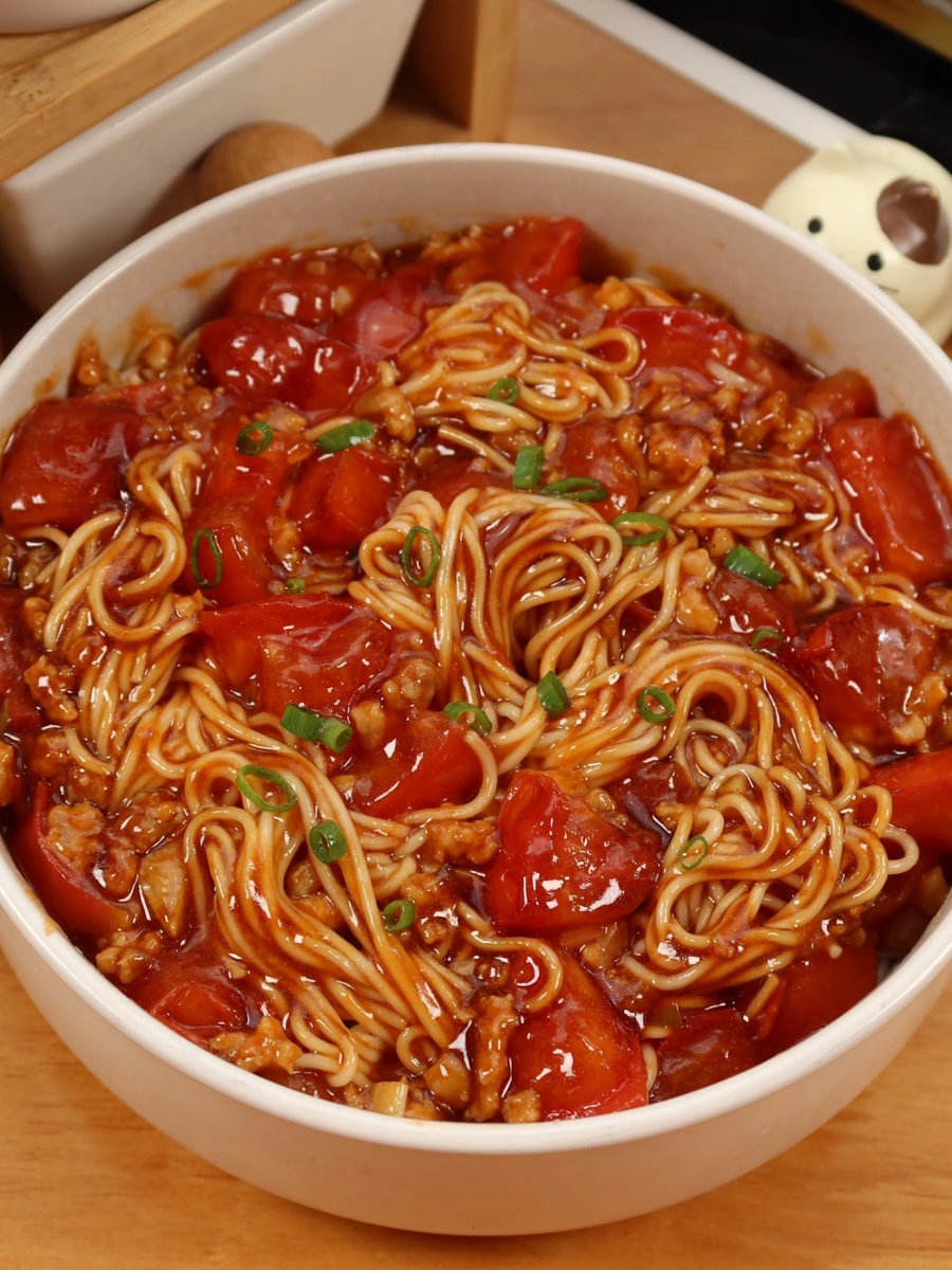 BextiyarCom's tweet photo. Every time I make this noodles with tomato and meat sauce, I have to eat at least 2 bowls ❗️
I've made this noodle mix many times, and you can add more meat sauce to make your own, noodles covered in meat sauce, a bite of rich bursting sauce. https://t.co/3ZSJaBHdp1