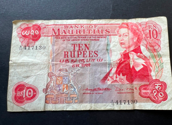 CromwellCoins's tweet image. See what we have live on our auction !
Mauritius 10 Rupee Collectable banknote 1967-1982 LOT: 2105-680 ebay.co.uk/itm/3348678282…
#papermoney #numismatics #collectablebanknotes #10rupeenotes
