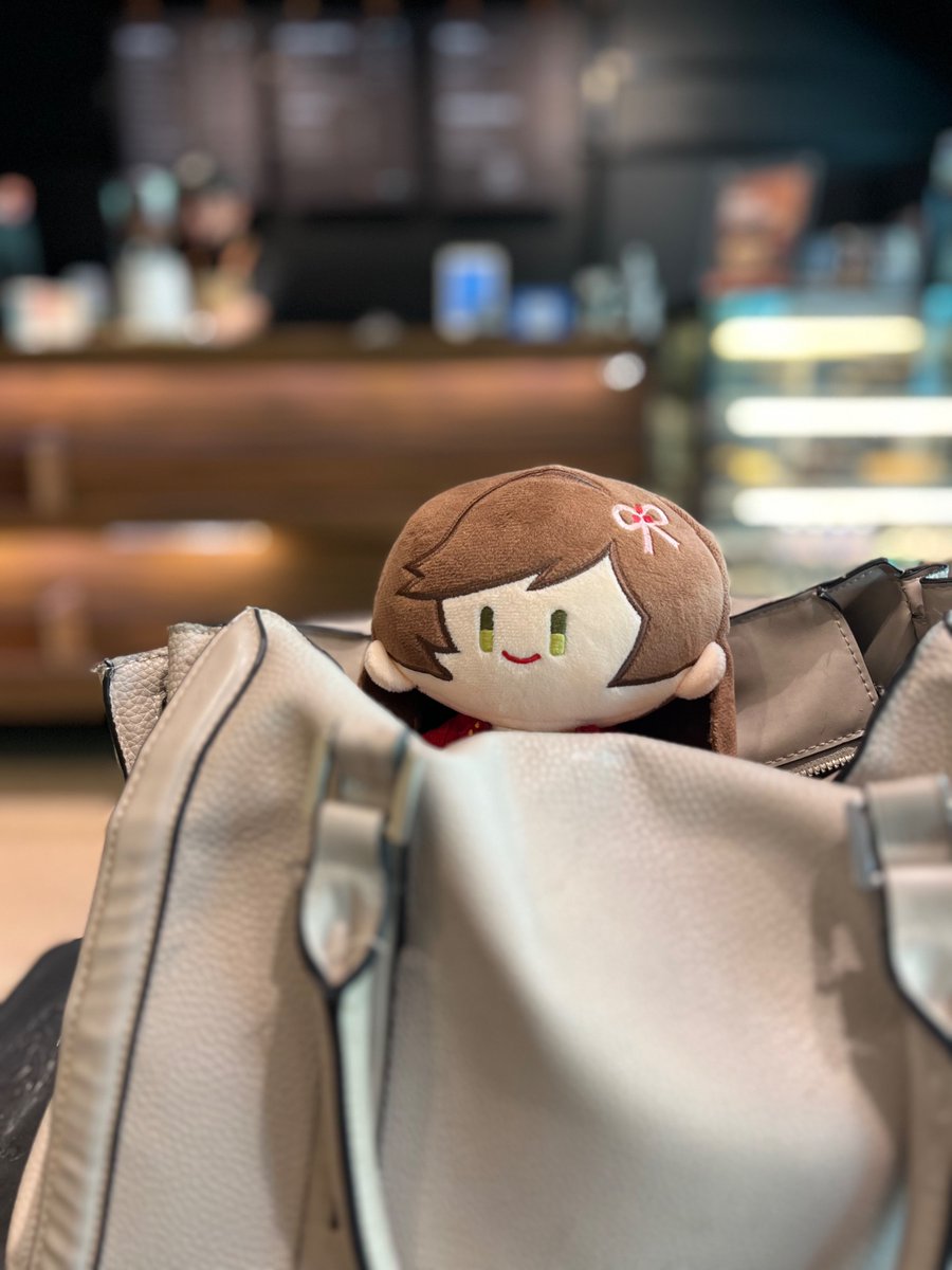 chrianne's tweet photo. Making some weekend plans… 👜
#plush #dayinthelife #kawaii #rosa #qiangwei #tearsofthemis #fanmerch #plushie #plans #tearsofthemisrosa #eggoph #mihoyo #hoyoverse #philippines #kawaiiaesthetic #travel #未定事件簿 #summer #weekend https://t.co/70kyXrJv90