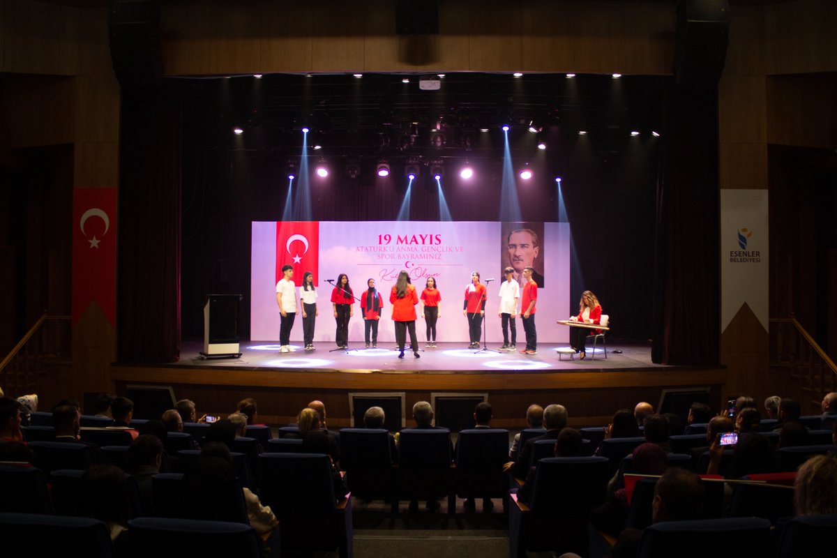 19 Mayıs Atatürk'ü Anma Gençlik ve Spor Bayramı'nın 104. Yıl Dönümü Kutlama Esenler Dr.Kadir Topbaş Kültür Sanat Merkezinde gerçekleştirildi.

#19MayısGençlikveSporBayramıKutluOlsun 

<a href="/tcmeb/">Millî Eğitim Bakanlığı</a> <a href="/prof_mahmutozer/">Mahmut Özer</a>
<a href="/istanbulilmem/">İstanbul İl Millî Eğitim Müdürlüğü</a> <a href="/memleventyazici/">Levent Yazıcı</a>
<a href="/mnaras/">M.Nurettin ARAS🇹🇷</a> <a href="/ebgenclikspor/">Esenler Gençlik ve Spor</a>
