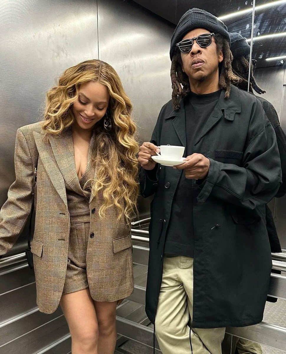 familiabeyonceb's tweet image. Atualização @Beyonce IG.
#RenaissanceWolrdTour #Beyoncé #TheCarters #Hova #Beysus #Jayz