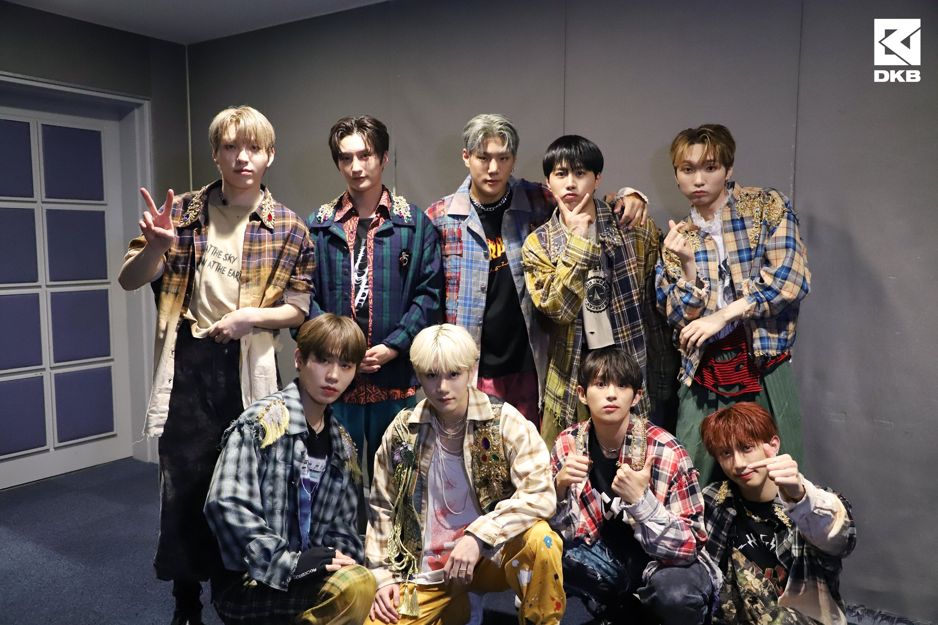 FwfH9c9aEAUheAh?format=jpg&name=4096x4096