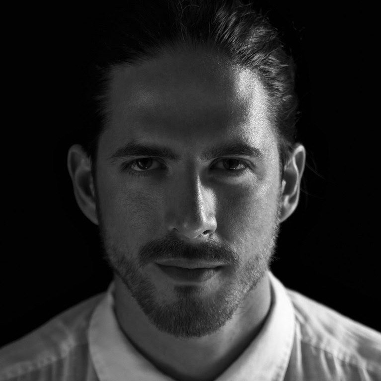 We are so excited to be joined by Damir First. Damir is the Co-Founder and CCO of Matterless Studios. Listen as we talk through the ways AR and immersive technology can help to pave the way for more meaningful and unique shared experiences. @vrara_dc thevrara.com/podcast-posts/…