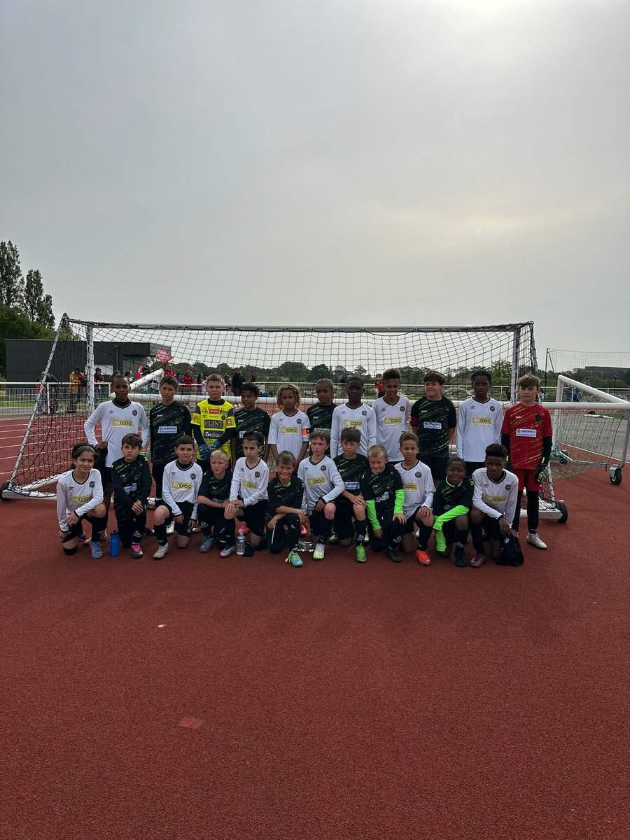FCCOISE's tweet photo. Nos U11 ont remporté le tournoi de Pornic ce jeudi ! 🏆✅️

Ils ont battu le Paris FC en finale (1-0) 👏

Bravo à tous ! 💙🖤 https://t.co/sbKkRvo33u