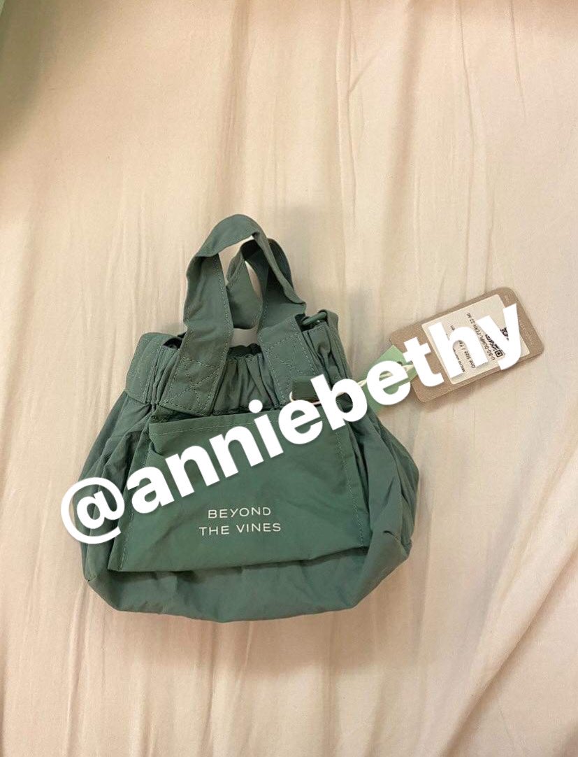 anniebethy's tweet photo. wts lfb ph beyond the vines BTV micro dumpling bag fern green 🥟💚

brand new fresh from SG ‼️ selling for P2.8k (PH stores sell this for P3,490)

rfs: bought wrong size 🥹

pls buy niyo na~~~ 🙏🏼🙏🏼🙏🏼 tq 🫶🏼 https://t.co/e6GUiGK7iC