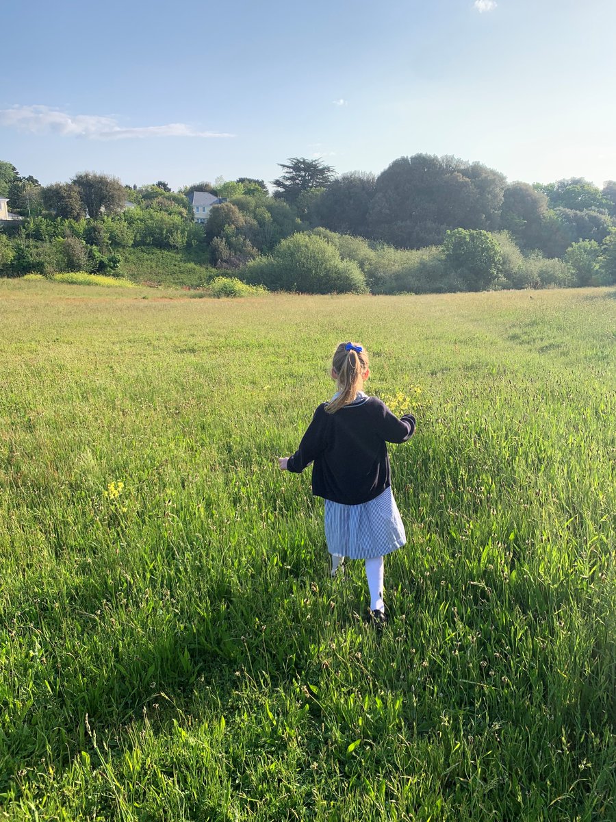 OgierGroup's tweet photo. For #AlternativeTransportWeek, Hannah Bossy from Ogier's #Jersey team decided #DitchTheCar and enjoy the sunshine by walking the school run. What would have been a boring five-minute return car journey became a wonderful 20-minute mother-daughter activity. #ATW https://t.co/yrDfk94aRt