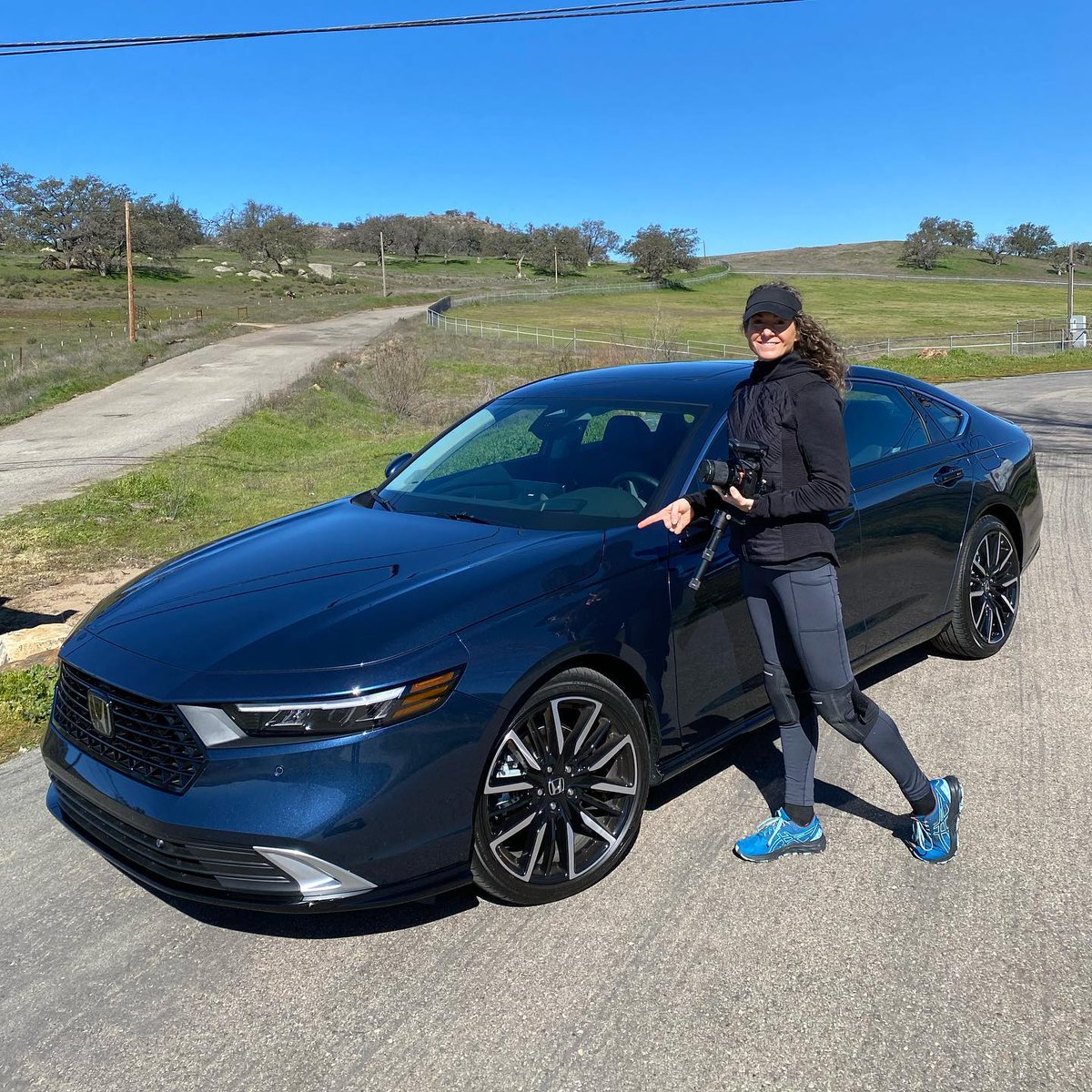 🚗 @LoriRaiti with the Honda Accord! With sleek styling and exhilarating performance, it's a ride that caters to all. 🎢🏞️ Whether you're a thrill-seeker or peace-lover, the all-new Accord delivers.

🌐 AtlanticHonda.com

#RaitisRides #HondaAccord #BayShoreNY #AtlanticHonda