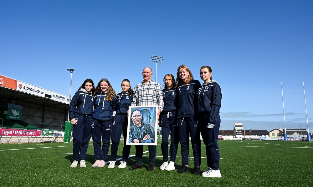 CorinthiansRFC's tweet photo. More pics from our presentation to @andyfriend2011 last night. Thank you Andy for everything you have done for the province! https://t.co/7o1jSeh2Nr