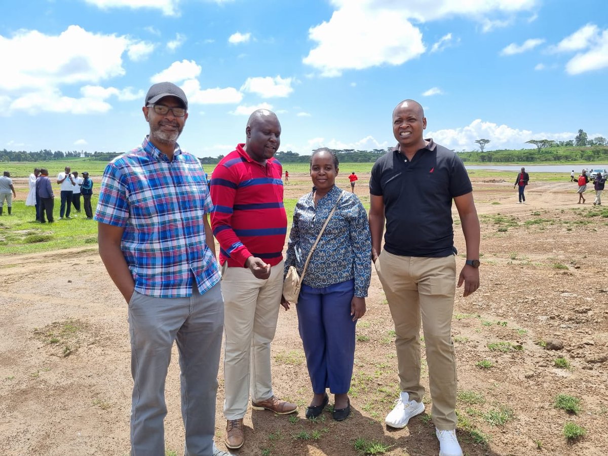Muthonikate1's tweet photo. Many thanks to the office of PCS for Recruiting Youths as they embark on this bold and ambitious initiative to plant trees.
 
Egerton University Students.
PS Rono
PCS Mudavadi
#OPCSTreePlanting https://t.co/ZL1ts5JmlS