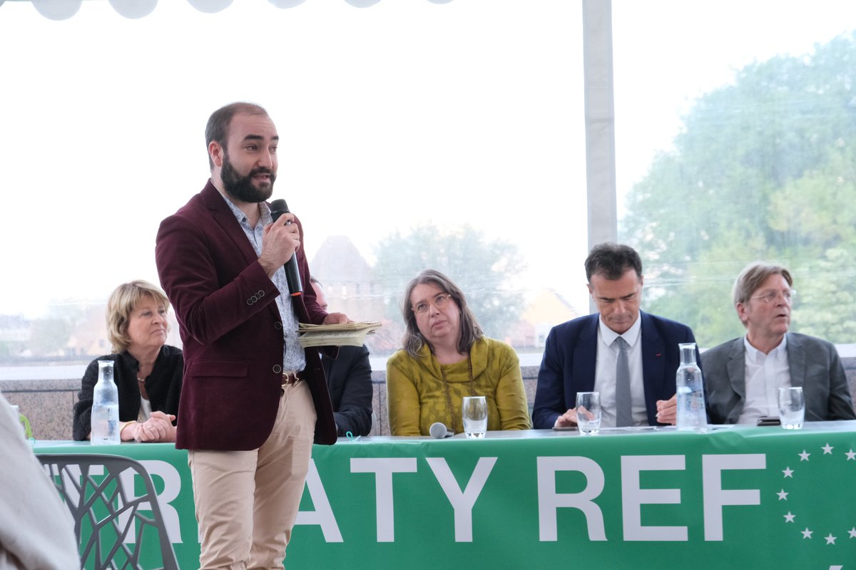 Pour finir ce récapitulatif des actions, quelques impressions des déplacements de notre Président <a href="/HervMoritz/">Hervé Moritz 🇪🇺</a> dans le cadre du joli mois de l'🇪🇺! 
L'agenda complet des actions ici : bit.ly/3nHS8br 
👋A lundi pour l'annonce du calendrier de la semaine! #RallumezLesEtoiles