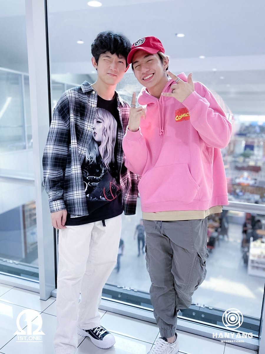 blcommunity_int's tweet photo. 🇵🇭Alpha and Jayson have arrived at the Ninoy Aquino International Airport for their departure to Seoul, South Korea!

Please rest well and have a safe flight! ✈️

#WujuAISonSendOff #WujuBakery #1stone #ForOne #1stone_Alpha #1stone_Jayson #HanyangInternational https://t.co/iDc8jOw93D