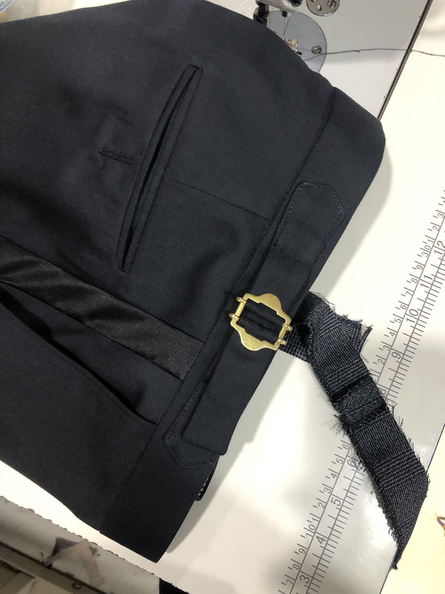 BruceOnduru's tweet photo. Friday's are workshop days ✂️🧵

Your suits plug on the grind.

Ntakushonea; JACKETS, WAIST-COATS and TROUSERS

Today we feature; Trousers with adjusters

Call us 📞 0725964014 https://t.co/B5bdoVVEKz