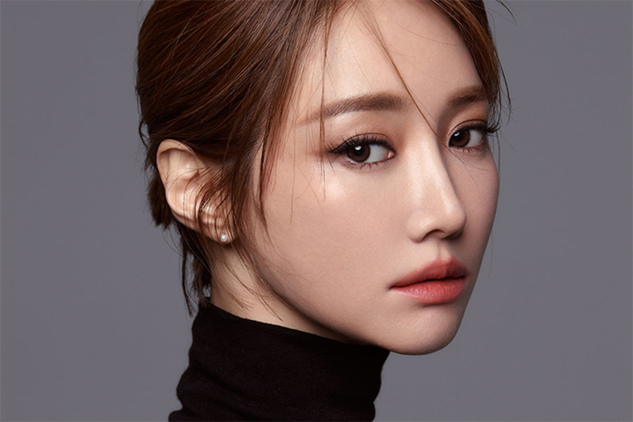 soompi's tweet photo. #GoJunHee Confirmed To Return To The Small Screen For The First Time In 4 Years
https://t.co/gWE85RhskD https://t.co/SJHjeqTIEH