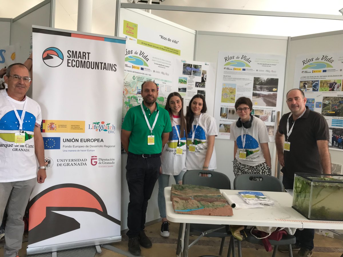 smart_mountains's tweet photo. Last Saturday the 13th we were lucky enough to participate in the 25th Science Fair held in the
@ParqueCiencias🧑🔬
We presented our project #Riosdevida, with which we have raised awareness among young people about the importance of caring for and protecting our rivers. 🏞️ https://t.co/c3FyqGyT9J