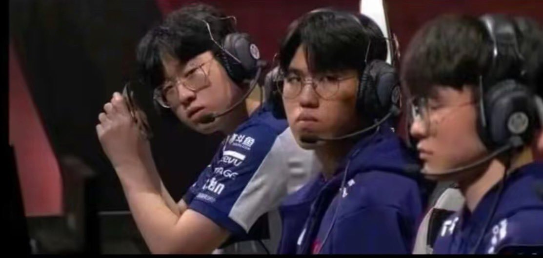 Caedrel's tweet photo. when my midlaner locks in nautilus https://t.co/dOL4jBf8gn