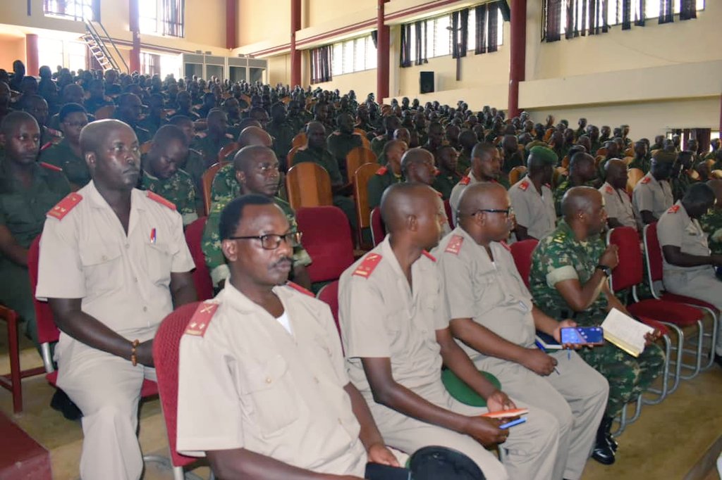 RTNBurundi's tweet image. Selon le commandant de l&apos; #ISCAM, Gén. Bde. Gaspard Baratuza, cette semaine est dédiée aux activités scientifiques, culturelles et sportives. Les activités de la semaine de l&apos; #ISCAM commencent ce jeudi 19 pour se clôturer le 26 mai courant