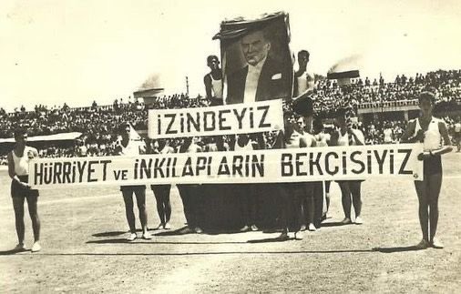 Melisbikk's tweet photo. 🇹🇷 Onur , Gurur ve Şerefle 🇹🇷 https://t.co/38kQNEfNjg