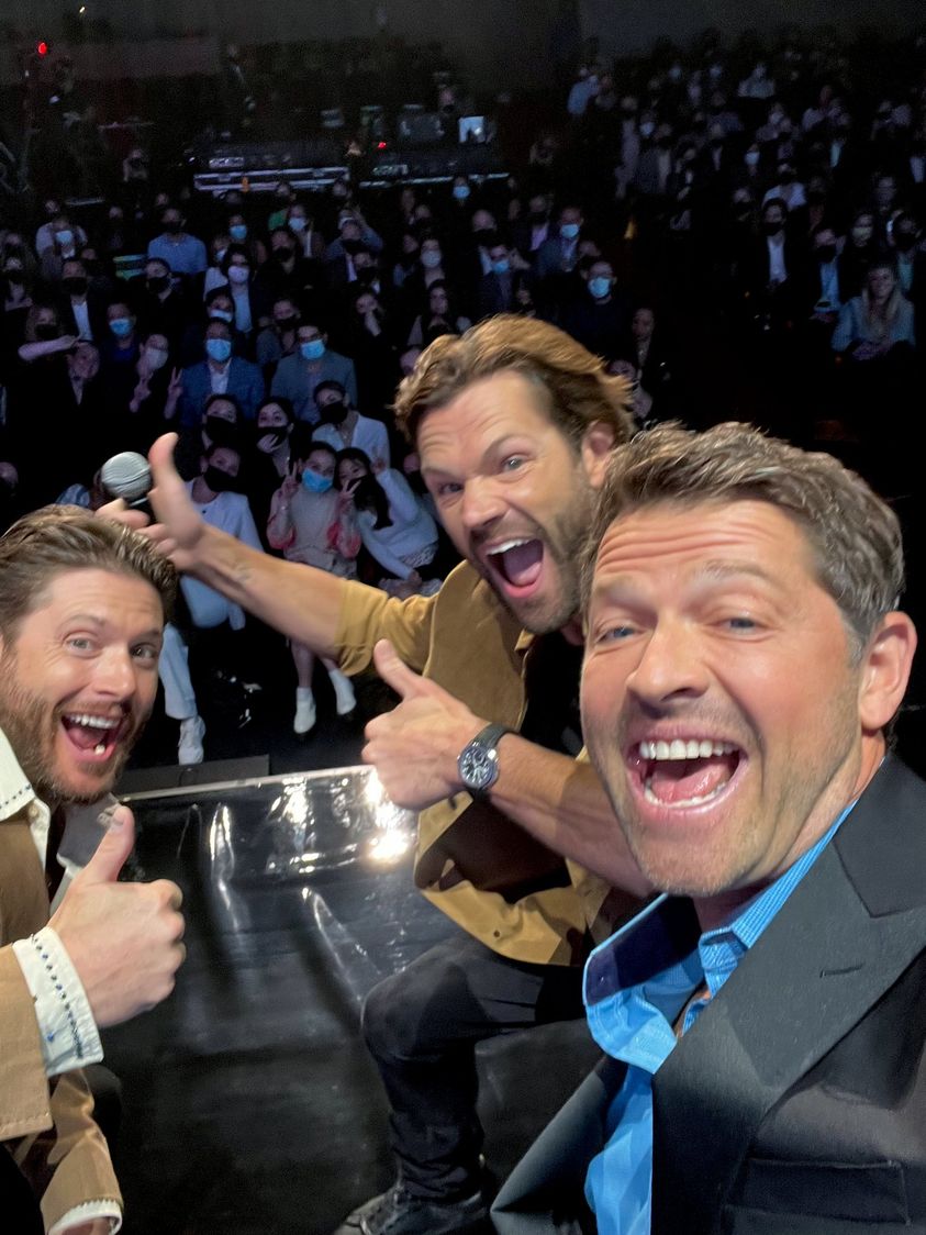 AcklesTheking's tweet photo. #REPOST @mishacollins  The boys are back in town. #CWUpfront
@JensenAckles @jarpad https://t.co/9T97RF3PlB