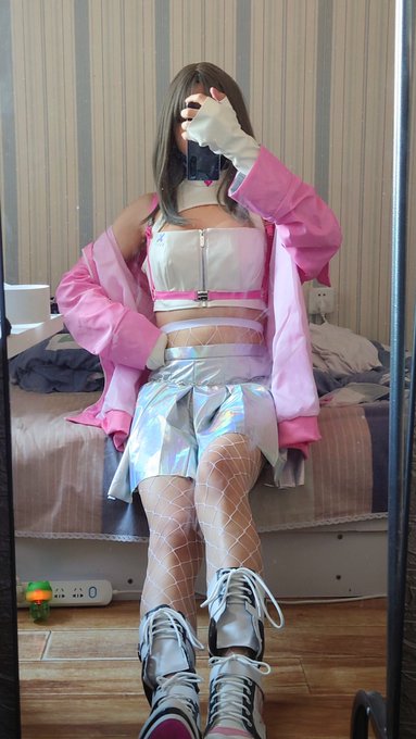 东西都到齐了，假发还没发货，难受就不打角色相关tag了 #伪娘 #女装子 #男の娘 #crossdress https://t.co/FwtcMnWmV8<a href="/tag/%E4%BC%AA%E5%A8%98"class="tags">#伪娘</a><a href="/tag/%E5%A5%B3%E8%A3%85%E5%AD%90"class="tags">#女装子</a><a href="/tag/%E7%94%B7%E3%81%AE%E5%A8%98"class="tags">#男の娘</a><a href="/tag/crossdress"class="tags">#crossdress</a>