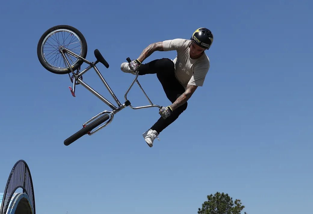 DLPReport's tweet photo. ⚠️ Disneyland Paris is looking for “BMX Riders Freestyle Park” and “Mountain Bike Riders Street Trial” stunt performers for an upcoming show. Auditions are open until October 2, 2023 and performers contracts run from February to September 2024. 
https://t.co/n4y4Emhlng https://t.co/Cz02nBPphV