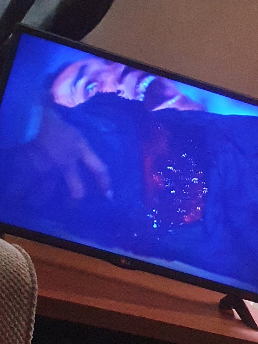 MattDScreams's tweet photo. Rewatching #SlasherFleshAndBlood as I'm having Ripper withdrawal. Still one of the best deaths. Slasher is one of those shows where blinds go down, lights off and TV turned to face you at the best angle you can get. LOVED the story-focused Ripper but I'd love S6 extra gory. https://t.co/VccKmubB9V