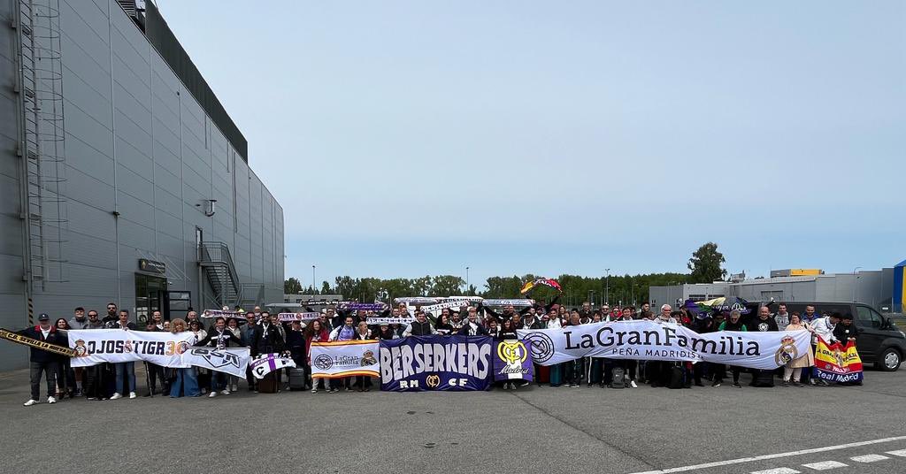 BerserkersRMCF's tweet photo. ¡¡¡Ya en Kaunas listos para darlo todo alentando a nuestro Real!!!

Que nadie dude que nos vamos a dejar el alma animando a nuestro equipo. 

#JuntosSomosMásFuertes
#AnimaAlReal
#AnimaConBSK
#BerserkersDeViaje https://t.co/cLwpjqd6LD