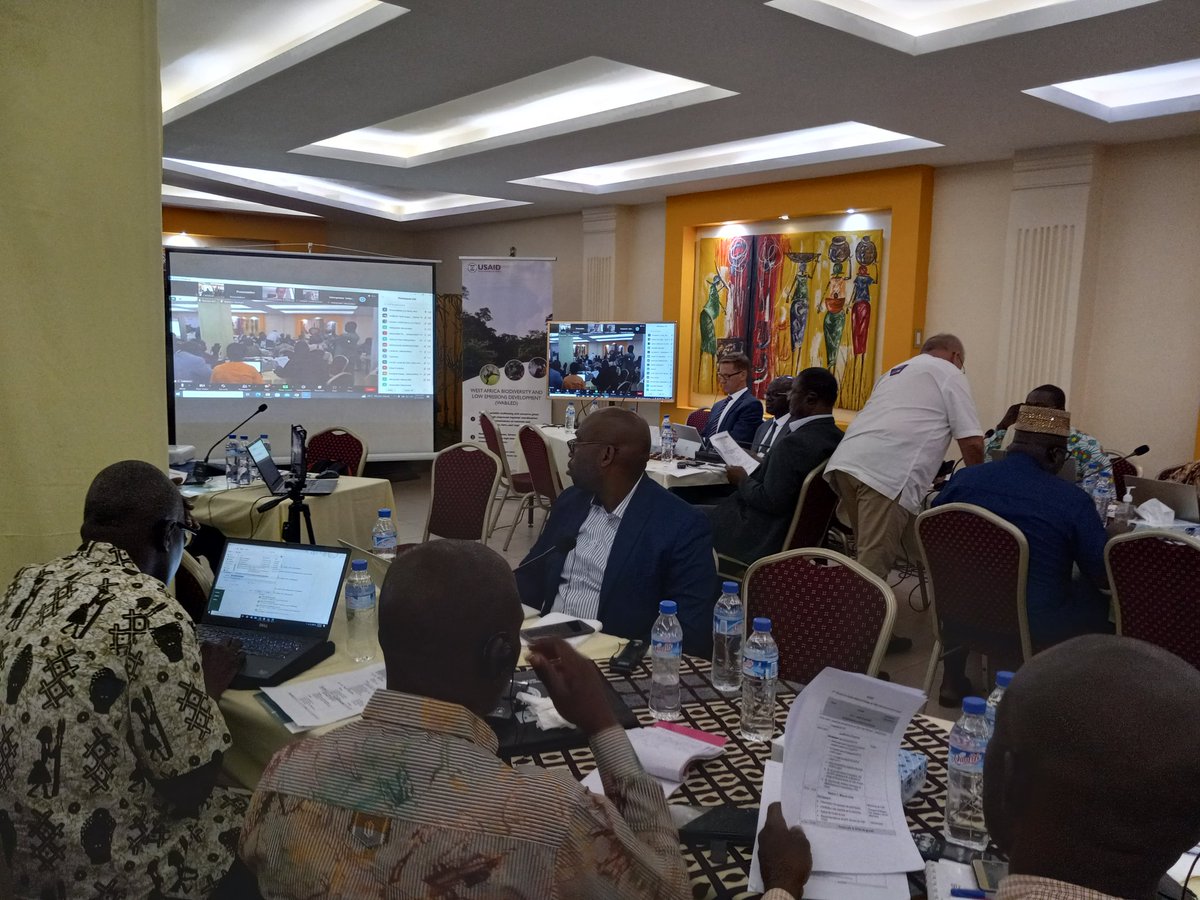 dahnmark4's tweet photo. Liberia and Ivory cost begin 7th bilateral meeting on the Tai, Grebo-Krahn Sapo forest corridor.
The meeting brings together several stakeholders from both governments and nongovernmental organizations aimed at collaborating to protect the 7000km2 landscape. https://t.co/m4Pztz111O