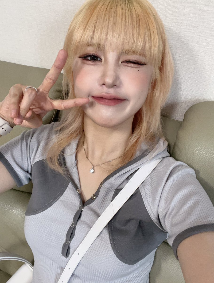 official_pixy's tweet image. [#로라]

어디게~❔❓

#pixy #픽시 #winxy #윈시 #아마윈시마음속