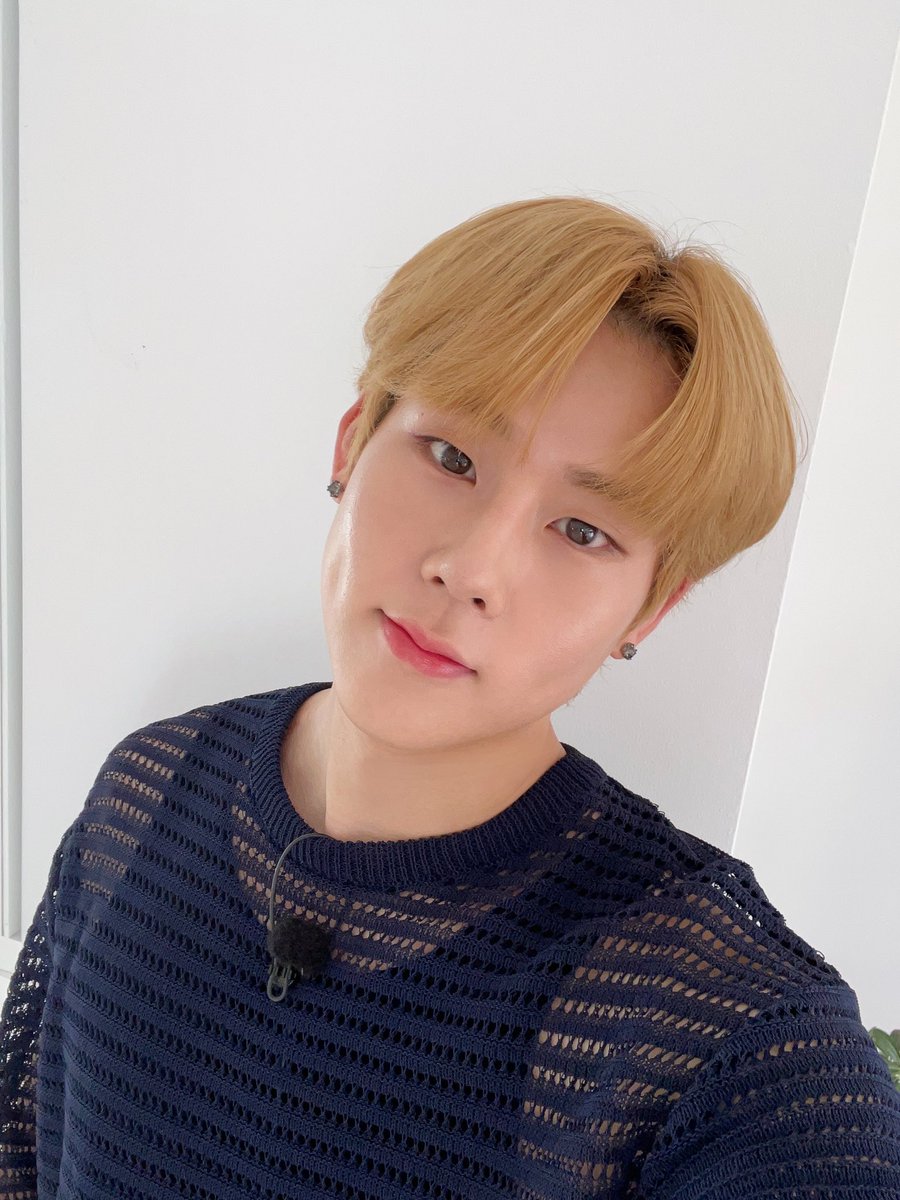 OfficialMONSTAX's tweet photo. 할명수 너무 조았다아아아✨✨✨ 몬베베 많이 사랑해주기~~~  #주헌 https://t.co/GaQzC4cNX0