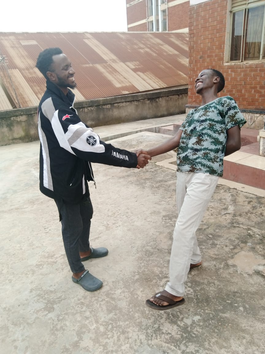 LucasVandrose's tweet photo. Kikoni boy after being awarded 2k for lunch https://t.co/EzIpln1Ca7