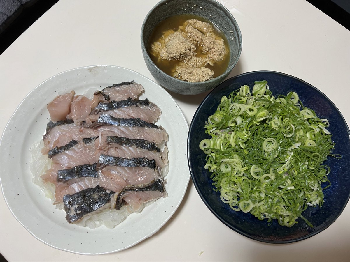 ma0509na's tweet photo. はまゆうさんのサワラ！！
これでもまだ半分🤣🤣
めちゃめちゃめちゃ美味しすぎてびっくり😳🐟♡ https://t.co/3SroBgd1RZ