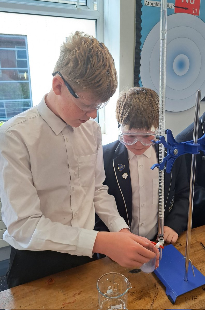 AA_Technicians's tweet photo. Mrs Tahauori's year 7's worked out which antacid could neutralise the most stomach acid this morning by carrying out a titration. They did a fantastic job 👏 Well done 7L3 @acc_academy https://t.co/5f0bTmMriV