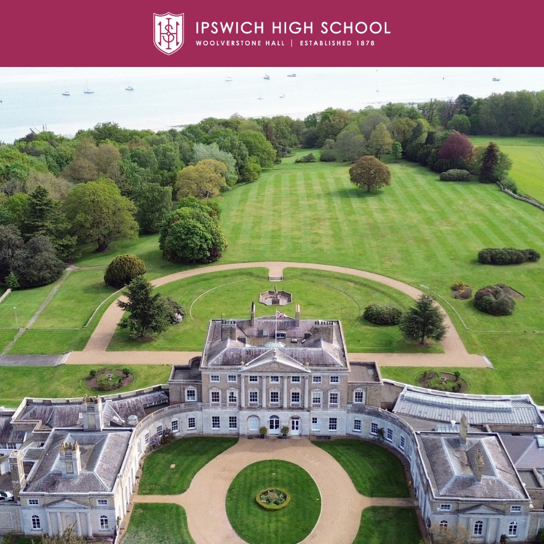 IpswichHigh's tweet photo. Glen our Groundsman dedicated last week to meticulously cutting the grass, creating these stunning stripes on our lawn. We can't help but be in awe of his work, and he's definitely proud of the results! 😍👏🌿 

#GroundsmanGoals https://t.co/vumWaL4pOC