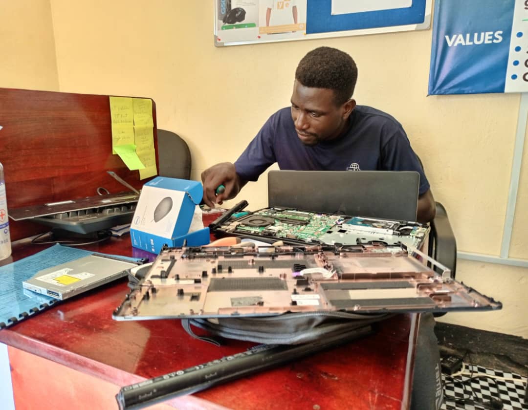 TechRev_Ug's tweet photo. FIX TECH FRIDAY (FTF)
This is a promotional day for repair and maintenance of Tech Equipments.
 
The Fix Tech Friday Activities include  system/software update &amp; upgrade, CCTV maintenance, computer repair and maintenance, windows installation, antivirus installation, penetration https://t.co/PD8AeoVJFq