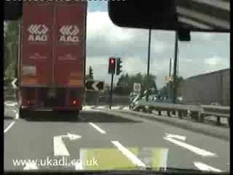 ukadi_'s tweet photo. After how many lessons before my instructor starts teaching me manoeuvres? https://t.co/0jv8y6o8OR https://t.co/qSXyIRXaVR