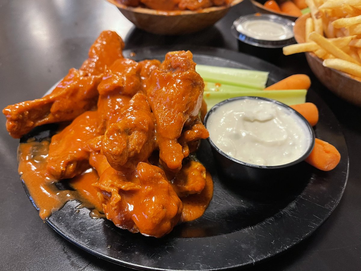 FourBites.net tweet media