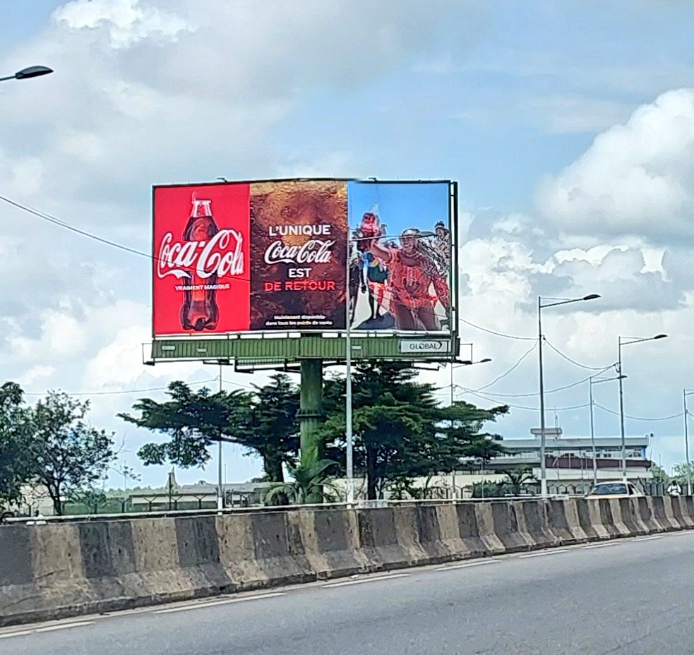 aristidemabatto's tweet photo. Et là, c'est mieux ?
@CocaColaAfrica 
#CocaColaCmr
#Gracedom

#SniperDePub https://t.co/4i3tLrTasd