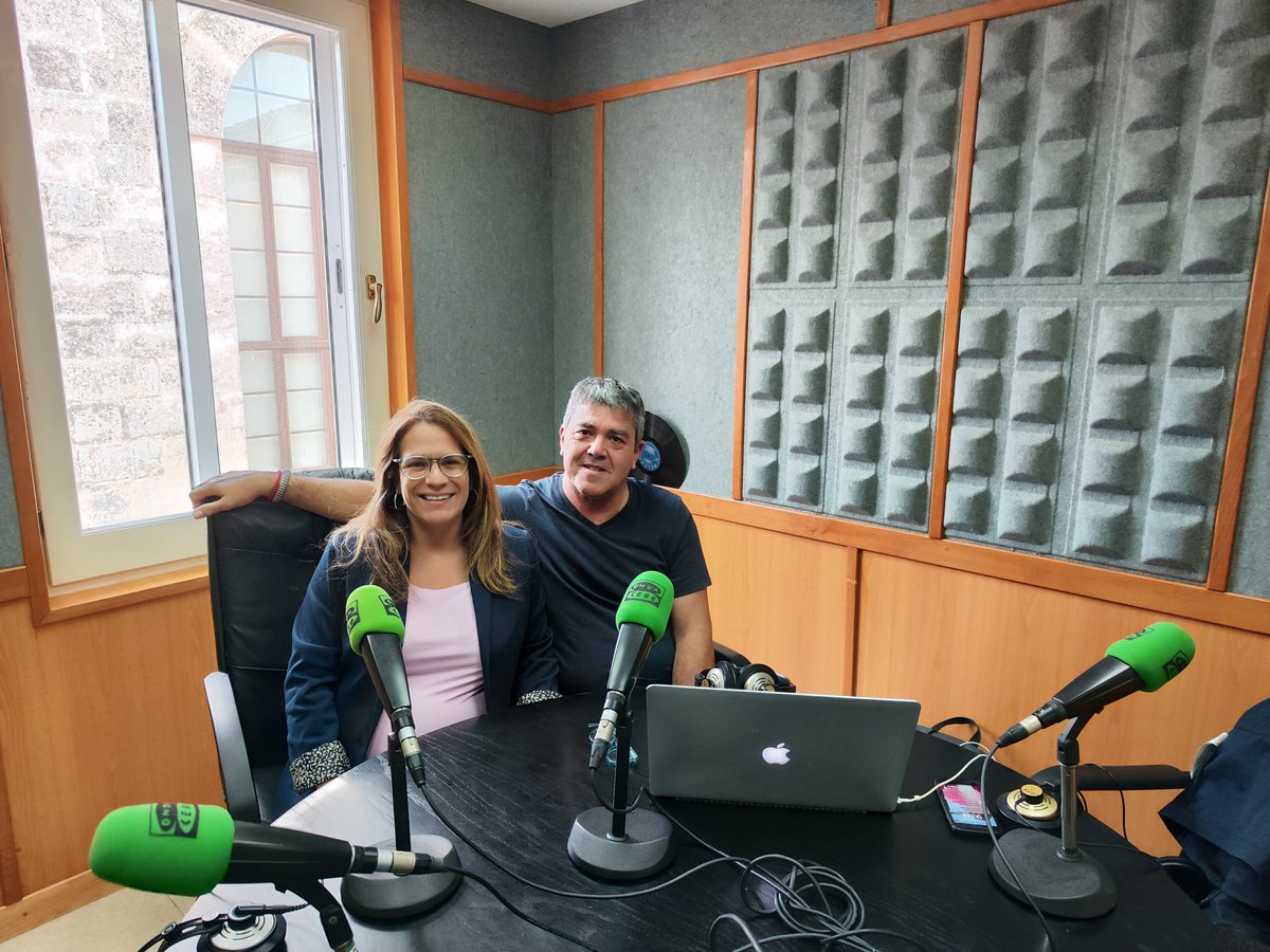 👉 Hoy conocemos musicalmente a la candidata del <a href="/PSOEMenorca/">PSOE Menorca</a> al <a href="/ConsellMenorca/">Consell de Menorca</a> <a href="/susanamora_/">Susana Mora Humbert</a> con <a href="/DJCHICHAMENORCA/">DjChicha</a> <a href="/OCRMenorca/">Onda Cero Menorca</a> 🎺
