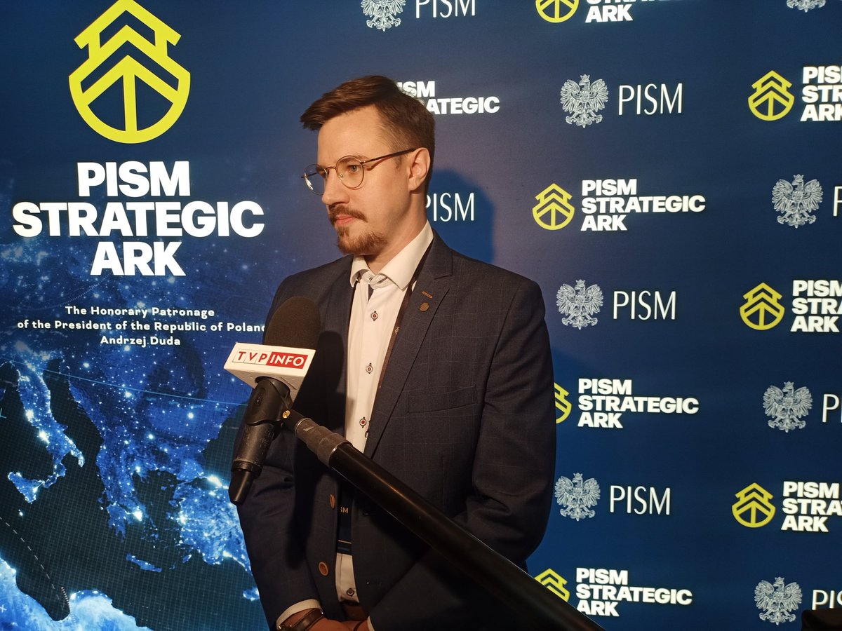 PISM_Poland's tweet image. There is no Main Stage without Backstage
👏👏👏👏👏👏👏
PISM #Strategic_Ark Team !!!!!!