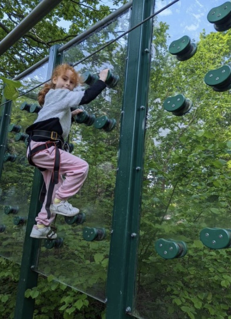 OLOLRottingdean's tweet photo. Climbing high at Sayers Croft!! #Residential https://t.co/uGIUNvibRe