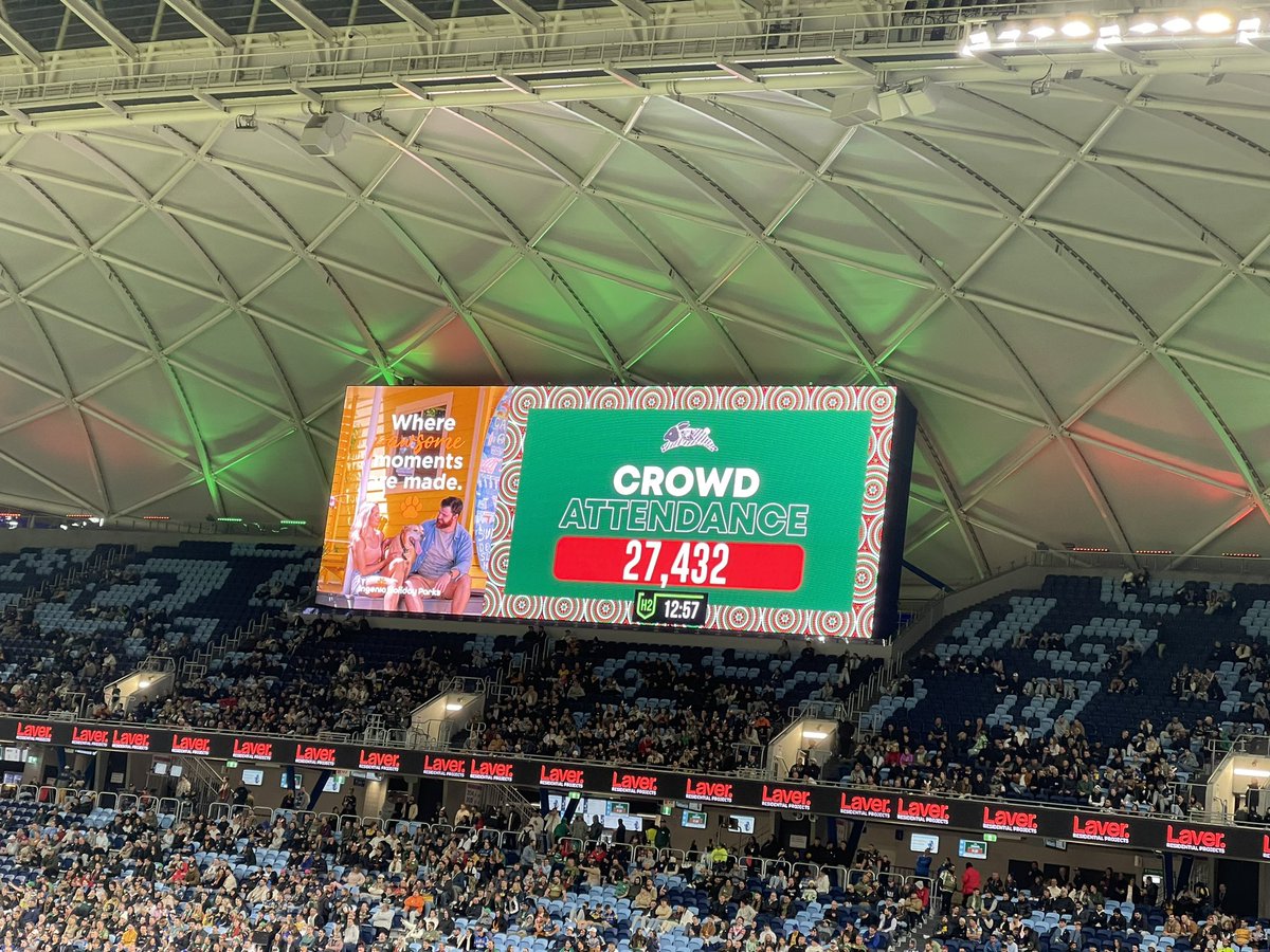 SouthsHistory's tweet image. Tonight’s #NRLSouthsEels crowd of 27,432 is the fourth largest ever between the two clubs. The top 3 crowds were at the SCG in 65, 71 &amp;amp; 64. Proof that the Rabbitohs should call @AllianzStadium home @BlakeSolly @Navlakas @BuzzRothfield @BulldogRitchie @brentread_7 #gorabbitohs