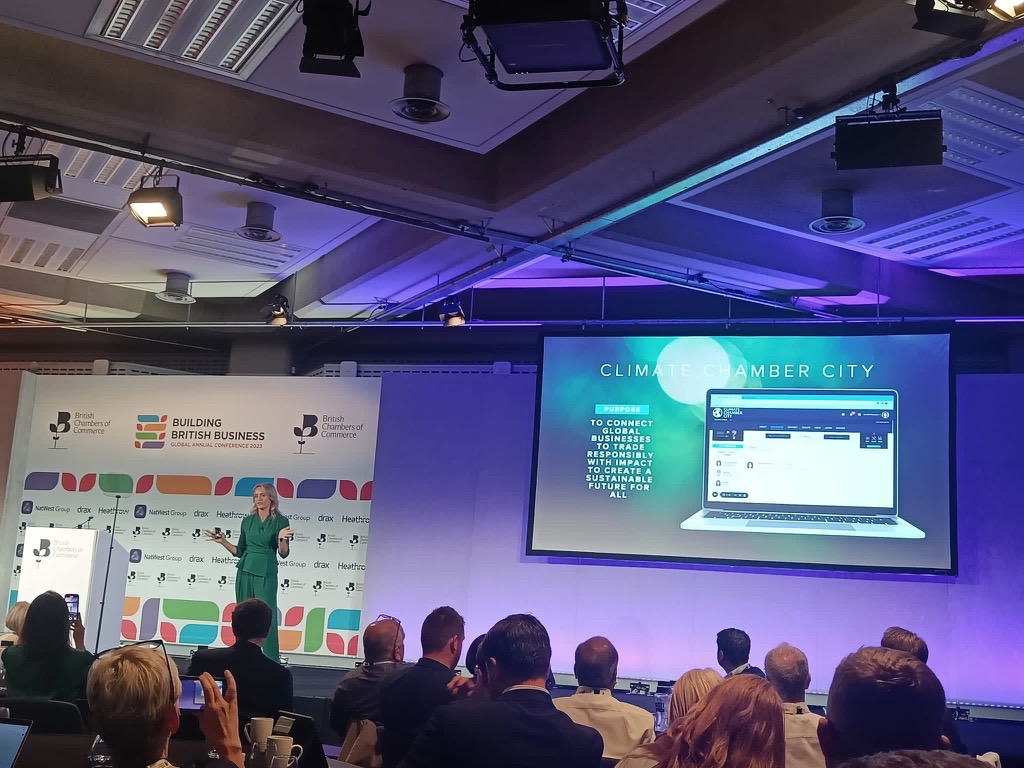 Climate Chamber City takes centre stage at <a href="/britishchambers/">BCC</a> Global Annual Conference 🌍

Our partner <a href="/Linzi_Boyd/">Linzi Boyd</a> delivered a fantastic keynote, sharing our innovative new platform which connects sustainable businesses seeking to trade &amp; collaborate ➡️ bit.ly/3Osv2NO