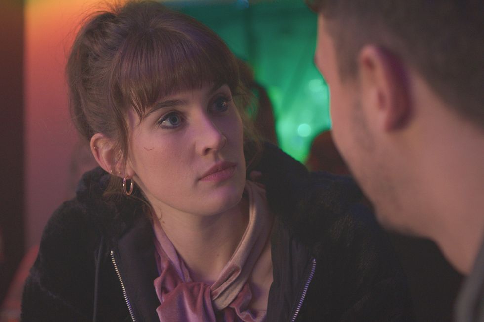 UKRevolution's tweet photo. Jodie (played by @achell_1) is having a heavy week, with her life in danger and a hidden truth coming to light. Be sure not to miss @BBCCasualty at 8:25pm tonight on @BBCOne!
#AnnaChell #BBCCasualty #Jodie #Casualty https://t.co/WsclV3QeN0