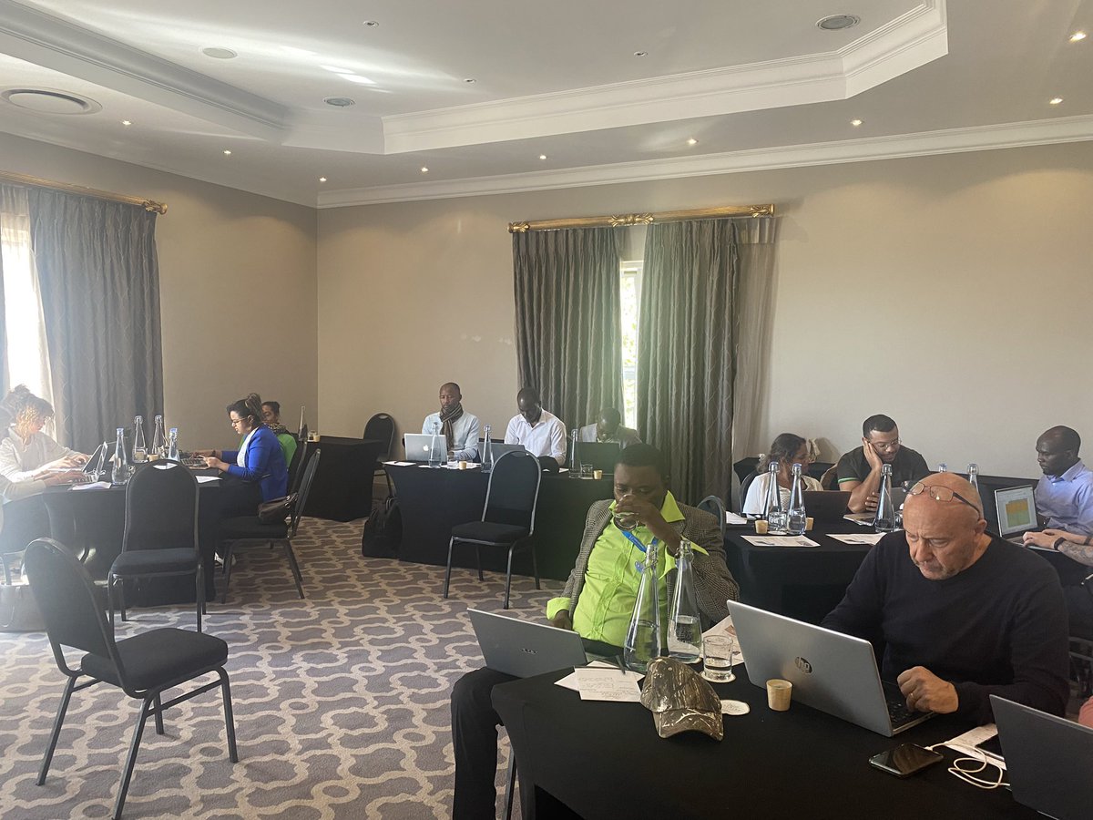 Irf_Zaao's tweet image. Formation PaPI #Zaao à Johannesburg @irfzaoo. Bilan réflexif de cette année de formation. A l’année prochaine @aefeinfo pour le parcours consolidation.